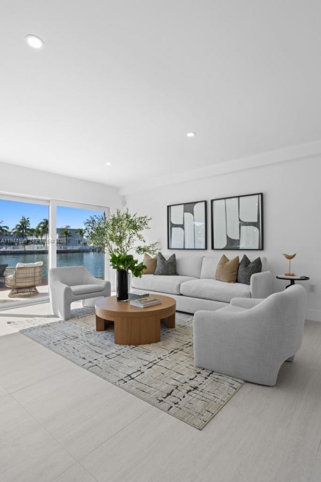 7286 Gary Ave, Miami Beach, FL 33141 Photo