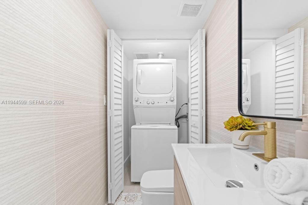 7286 Gary Ave, Miami Beach, FL 33141 Photo