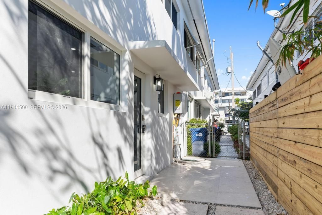 7286 Gary Ave, Miami Beach, FL 33141 Photo