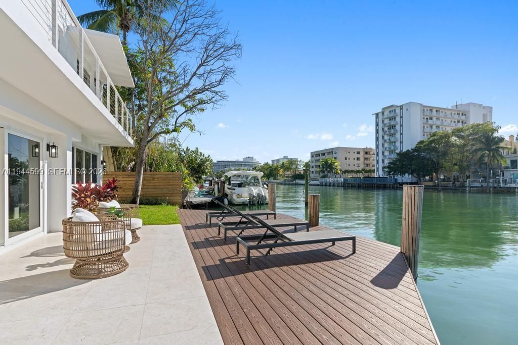 7286 Gary Ave, Miami Beach, FL 33141 Photo