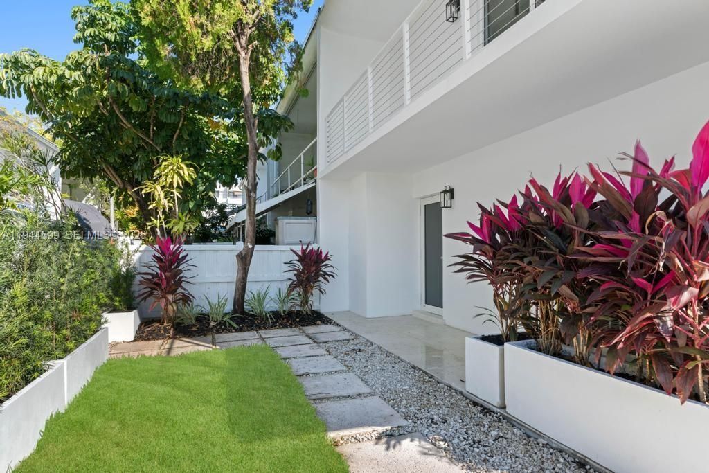 7286 Gary Ave, Miami Beach, FL 33141 Photo