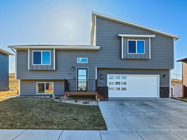 1561 ADDISON AVE, Rapid City, SD 57702
