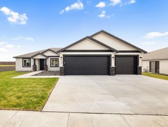 6659 W 30th Pl Kennewick, WA 99338