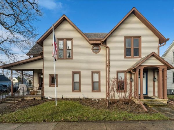 203 Broadway, Springville, IA 52336