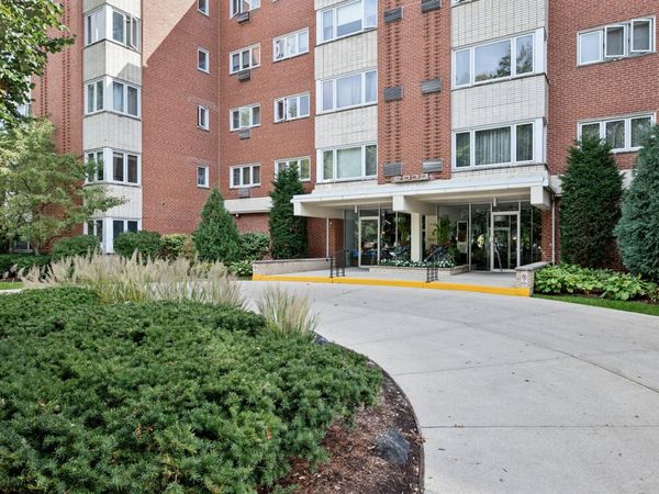 2033 Sherman Avenue, Unit 409, Evanston, IL 60201