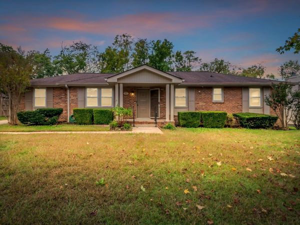 7453 Harrow Dr, Nashville, TN 37221