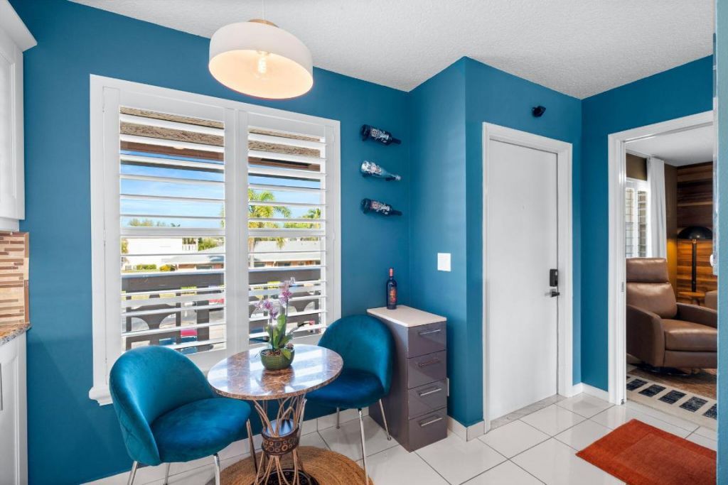 1540 NW 18th Avenue, Unit 203, Delray Beach, FL 33445 Photo