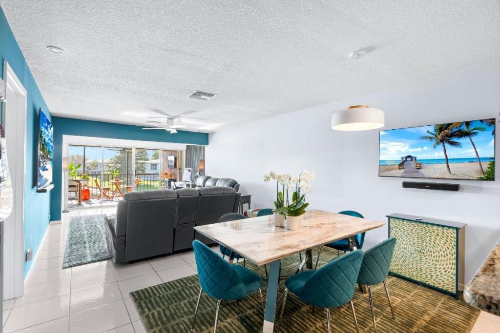 1540 NW 18th Avenue, Unit 203, Delray Beach, FL 33445 Photo