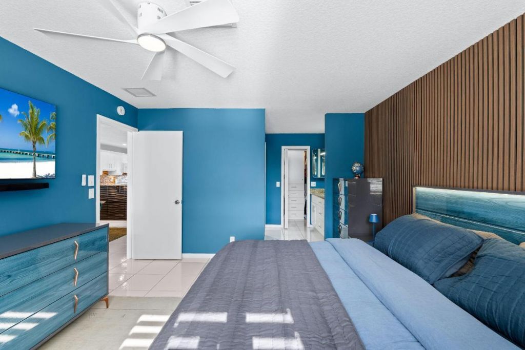 1540 NW 18th Avenue, Unit 203, Delray Beach, FL 33445 Photo