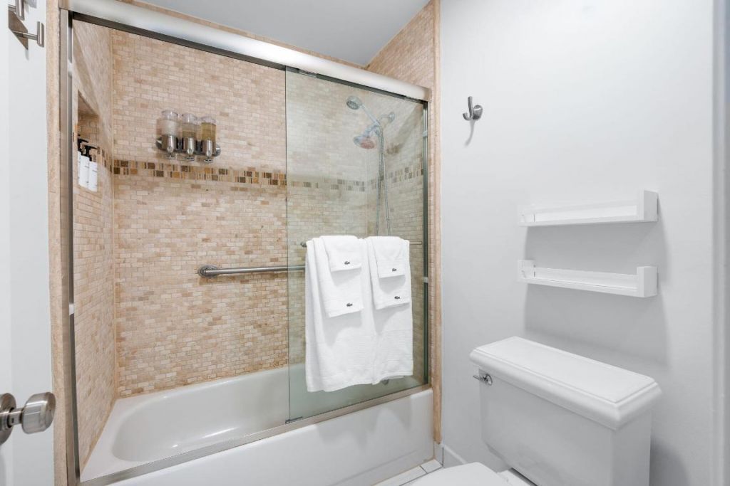 1540 NW 18th Avenue, Unit 203, Delray Beach, FL 33445 Photo