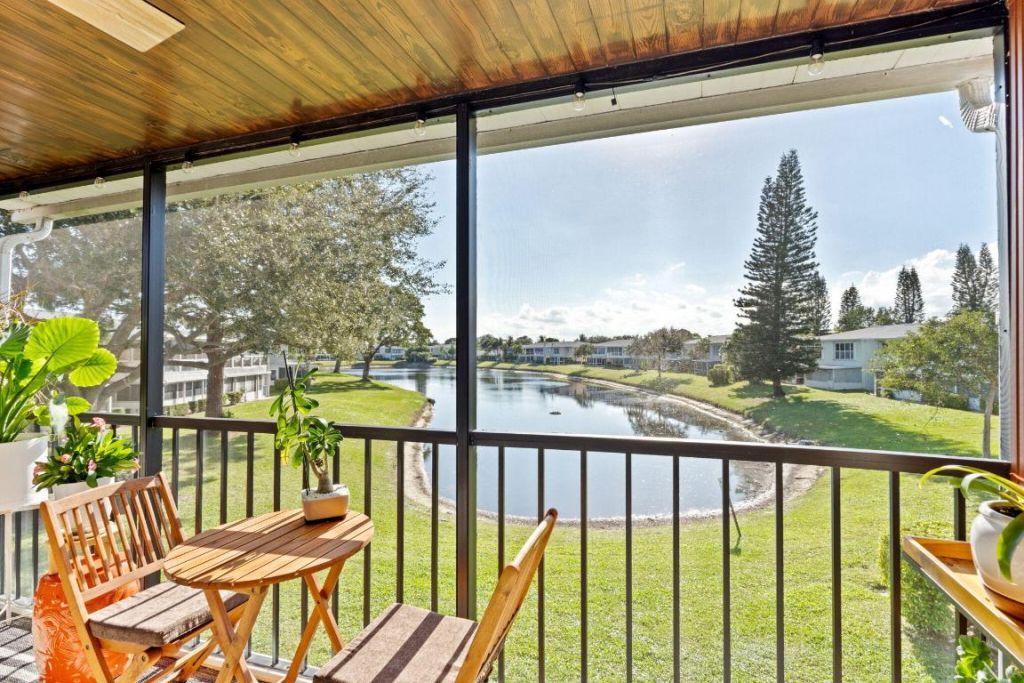 1540 NW 18th Avenue, Unit 203, Delray Beach, FL 33445 Photo