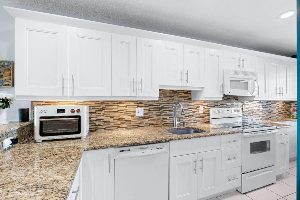 1540 NW 18th Avenue, Unit 203, Delray Beach, FL 33445 Photo