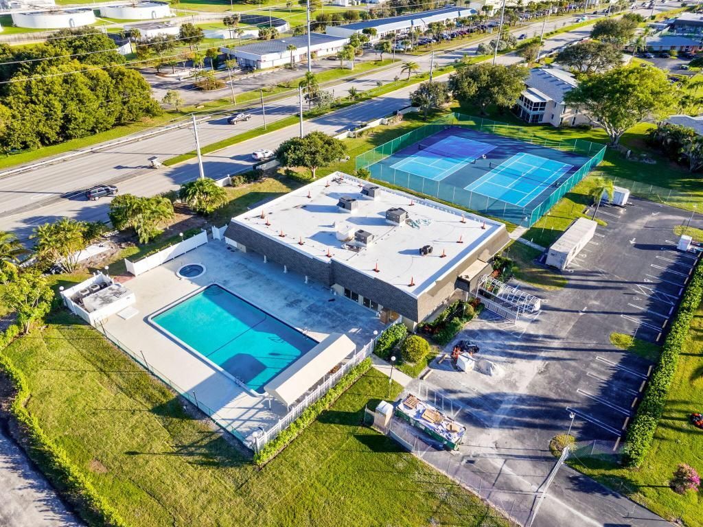 1540 NW 18th Avenue, Unit 203, Delray Beach, FL 33445 Photo