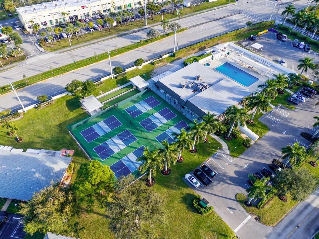 1540 NW 18th Avenue, Unit 203, Delray Beach, FL 33445 Photo