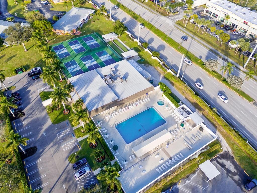 1540 NW 18th Avenue, Unit 203, Delray Beach, FL 33445 Photo