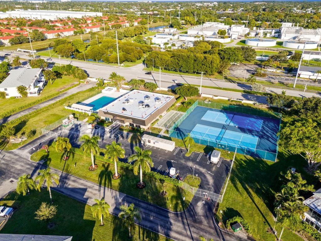 1540 NW 18th Avenue, Unit 203, Delray Beach, FL 33445 Photo