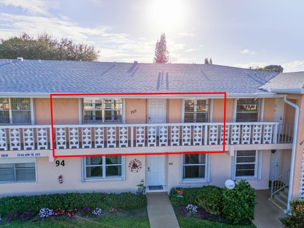 1540 NW 18th Avenue, Unit 203, Delray Beach, FL 33445 Photo