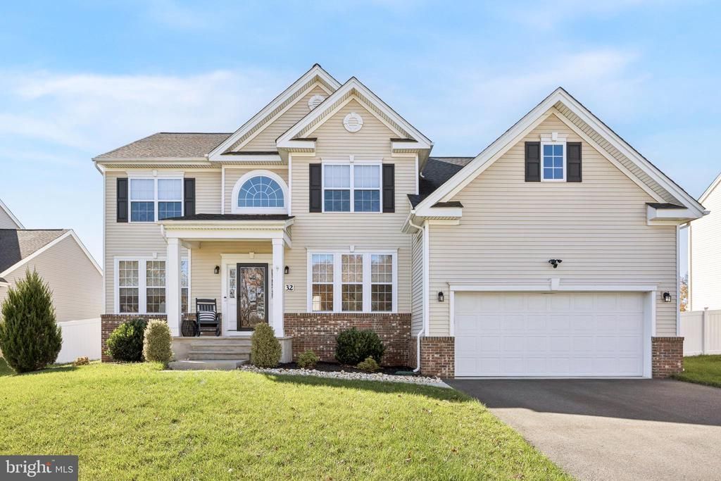 32 Stoneham Road, Trenton, NJ 08638 Main Photo