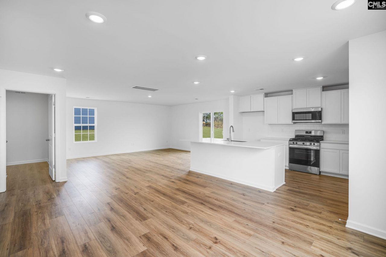 720 Glider Drive Photo 11