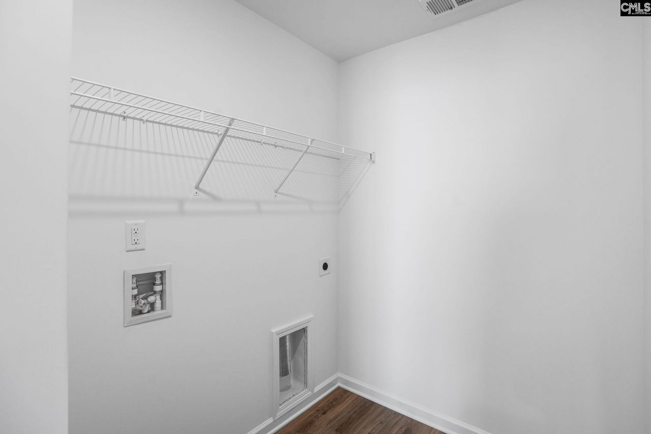 720 Glider Drive Photo 18