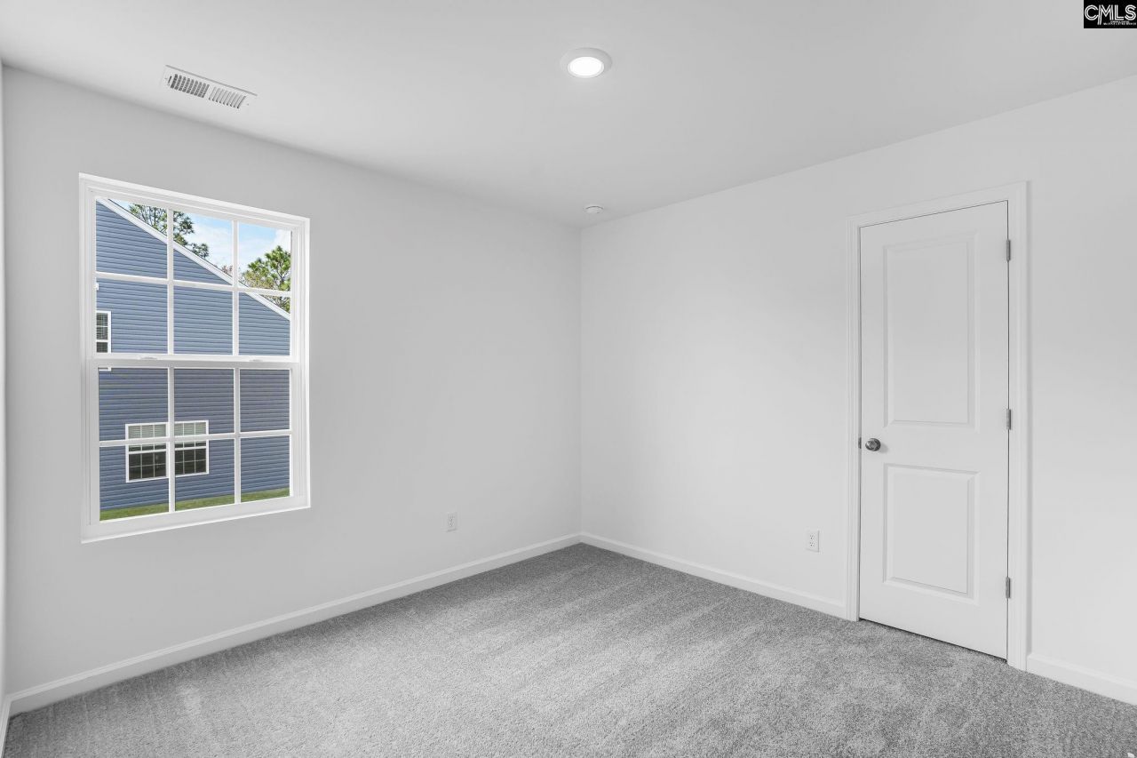 720 Glider Drive Photo 24