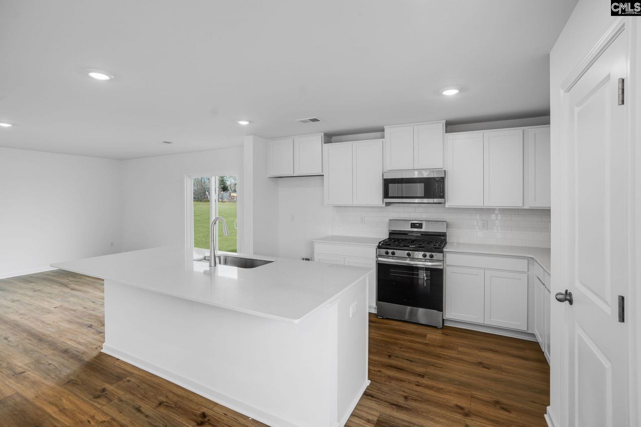 720 Glider Drive Photo 8