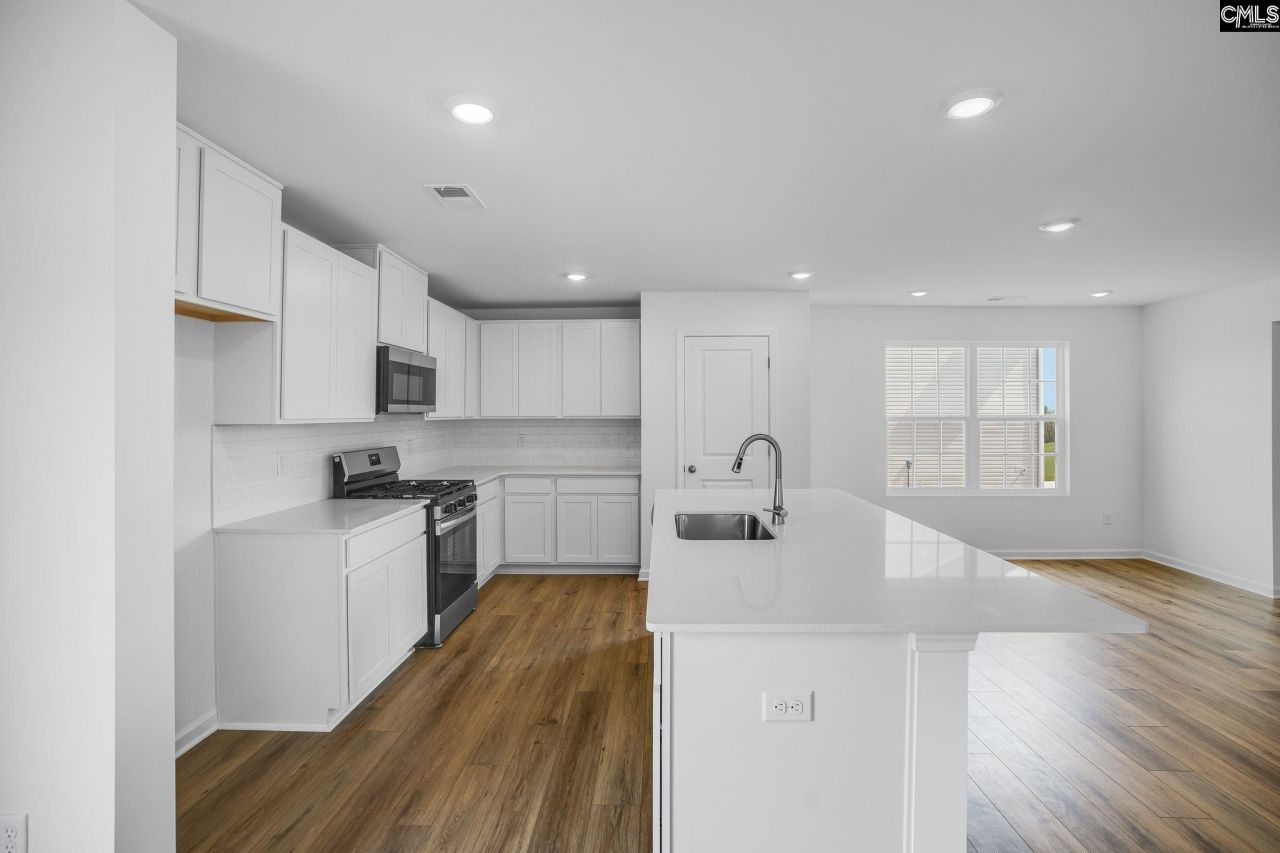 720 Glider Drive Photo 9