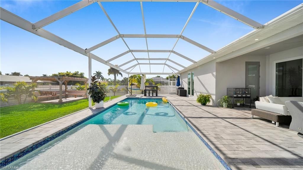2214 SE 27th Ter, Cape Coral, FL 33904 Photo
