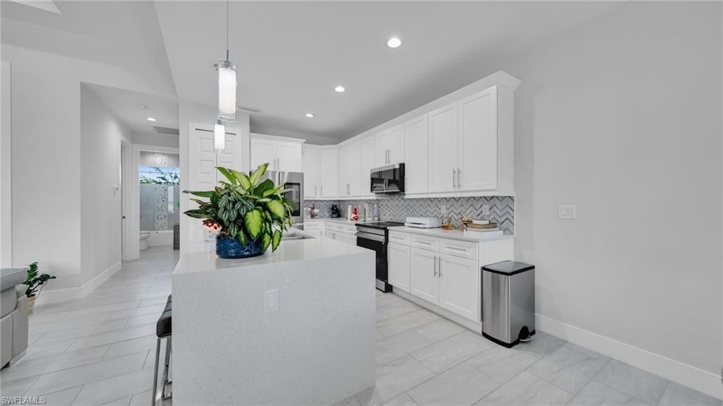 2214 SE 27th Ter, Cape Coral, FL 33904 Photo