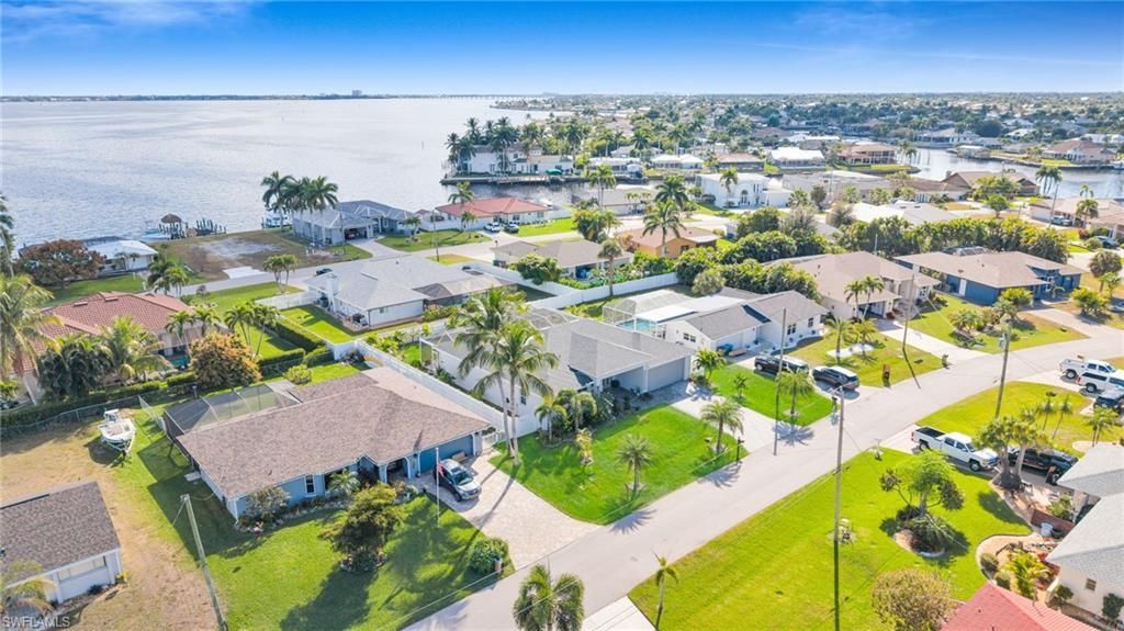 2214 SE 27th Ter, Cape Coral, FL 33904 Photo
