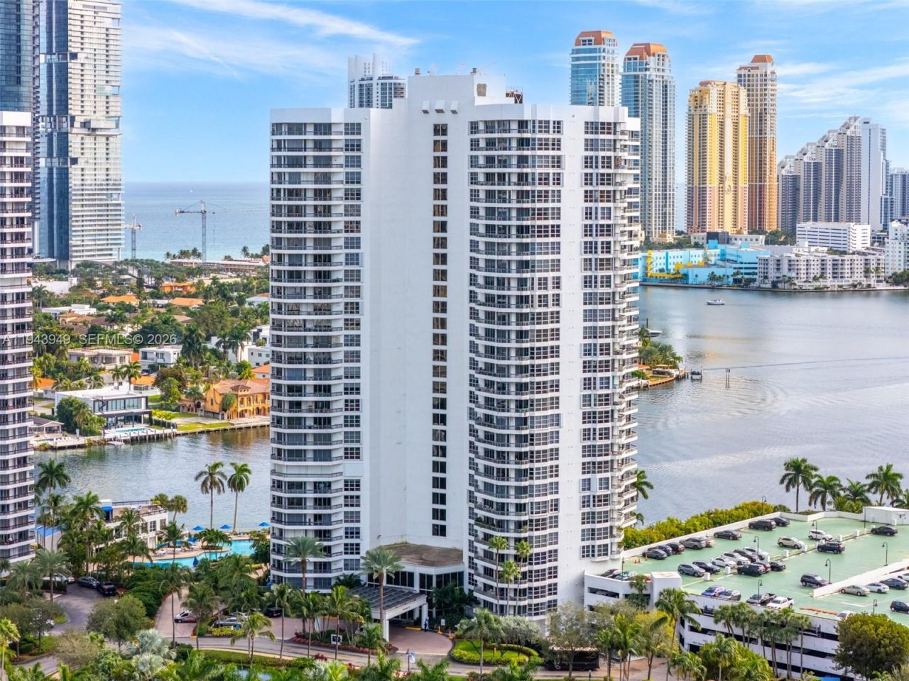 19101 NE Mystic Pointe Drive, Unit 901, Aventura, FL 33180 Photo