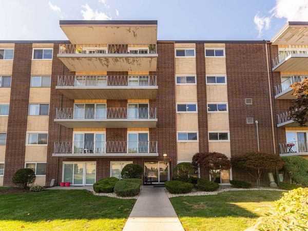 2900 Maple Avenue, Unit 15C, Downers Grove, IL 60515