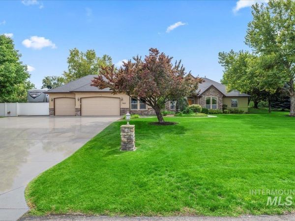 7645 E Charismatic St, Nampa, ID 83687