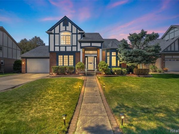 441 Parkview Drive Drive, Detroit, MI 48214