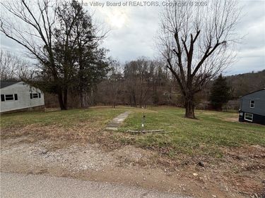 5281 Kelly Road, Cross Lanes, WV 25313