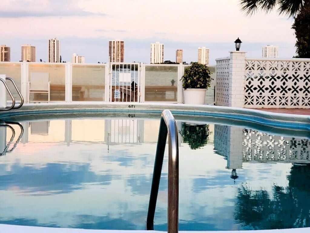 100 Doolen Court, Unit 313, North Palm Beach, FL 33408 Photo