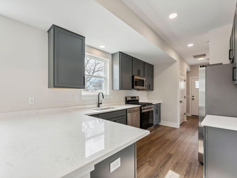 697 Miller Avenue, Columbus, OH 43205 Photo 14