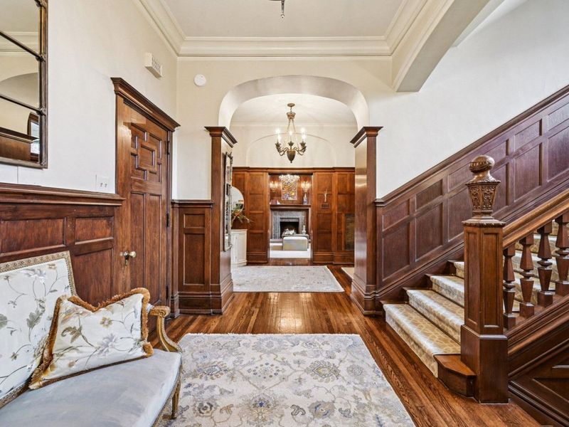 1427 Roxbury Road, Unit Manor Hous, Marble Cliff, OH 43212 Photo 11