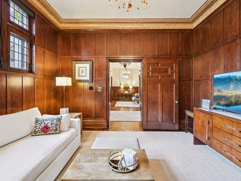 1427 Roxbury Road, Unit Manor Hous, Marble Cliff, OH 43212 Photo 17