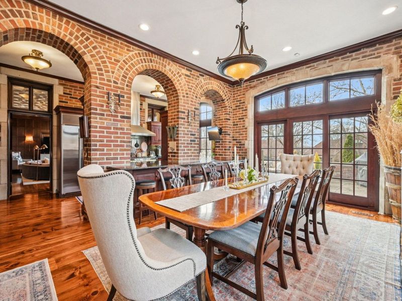 1427 Roxbury Road, Unit Manor Hous, Marble Cliff, OH 43212 Photo 26