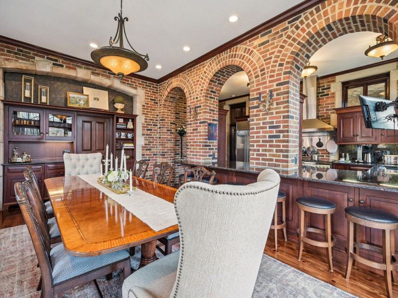 1427 Roxbury Road, Unit Manor Hous, Marble Cliff, OH 43212 Photo 30