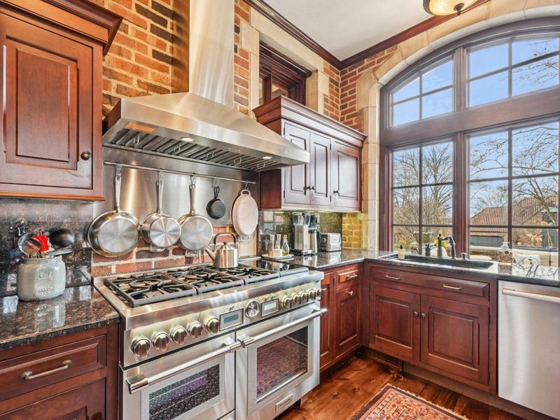 1427 Roxbury Road, Unit Manor Hous, Marble Cliff, OH 43212 Photo 36