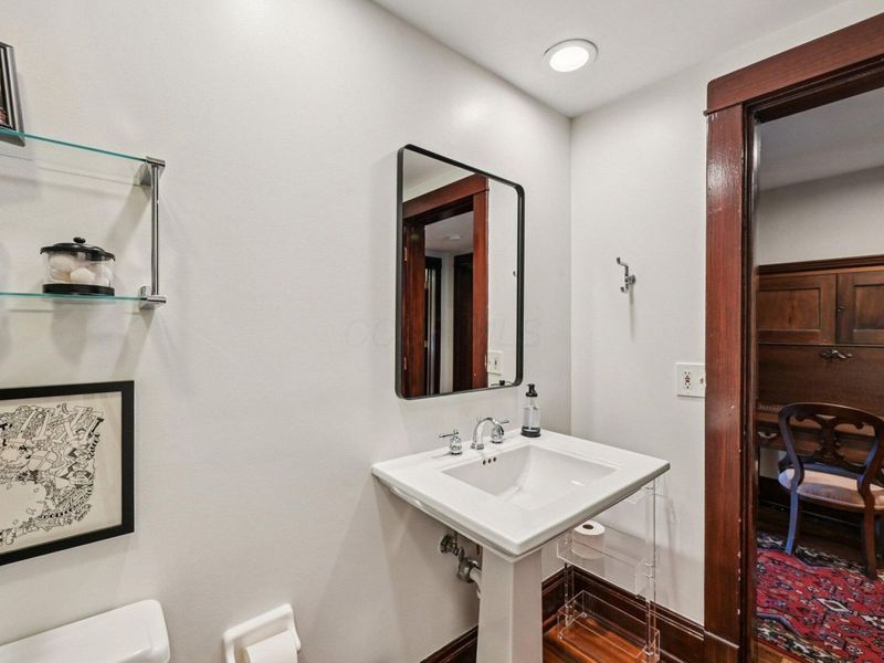 1427 Roxbury Road, Unit Manor Hous, Marble Cliff, OH 43212 Photo 91