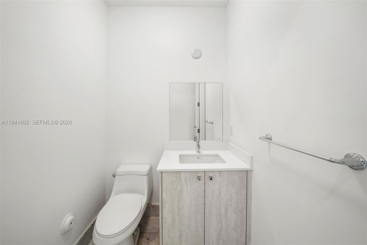 315 Santander Ave, Unit 311, Coral Gables, FL 33134 Photo