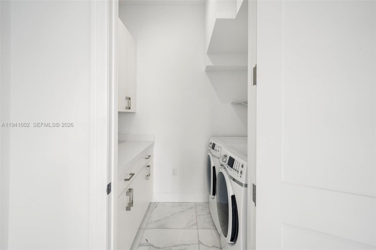 315 Santander Ave, Unit 311, Coral Gables, FL 33134 Photo