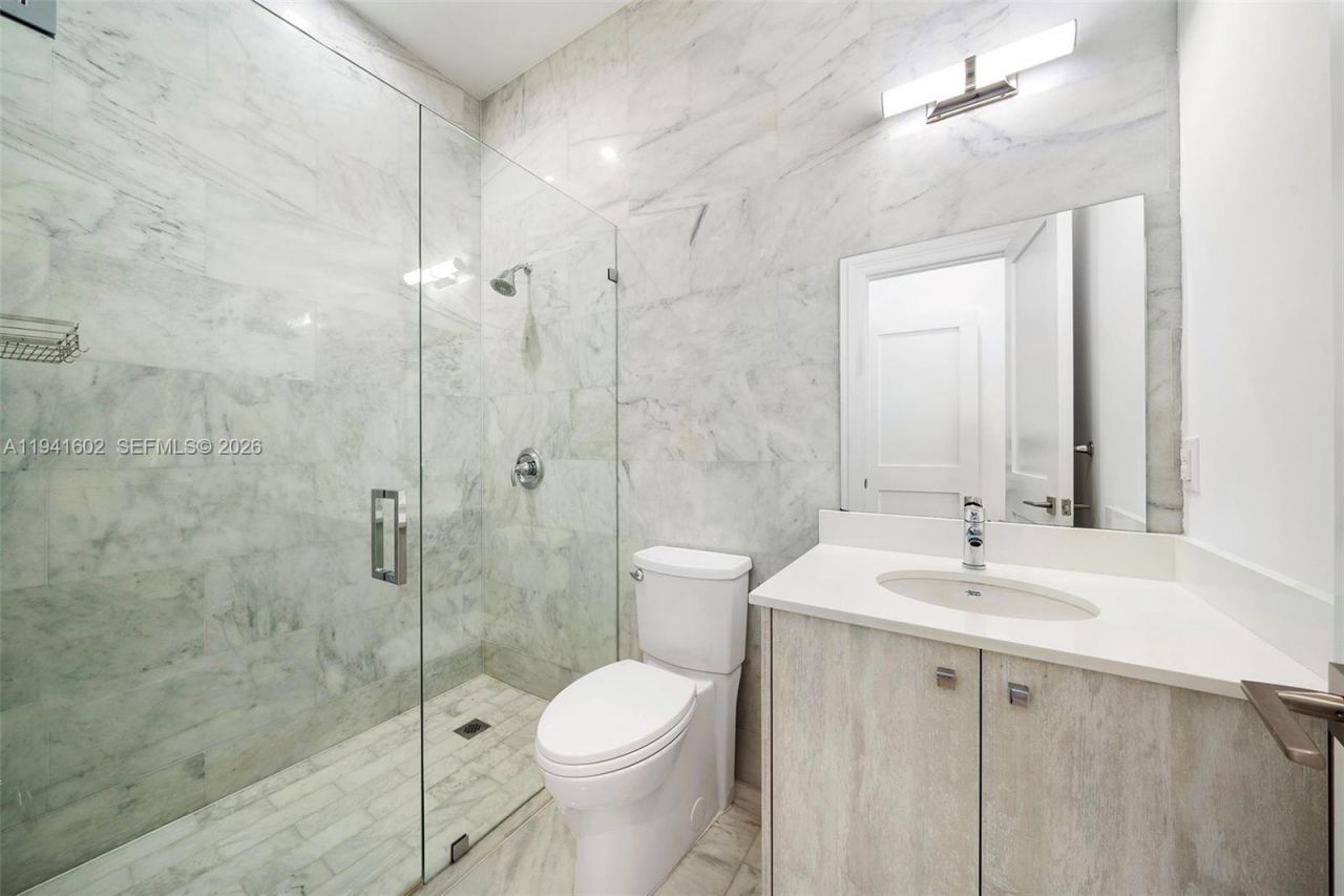 315 Santander Ave, Unit 311, Coral Gables, FL 33134 Photo