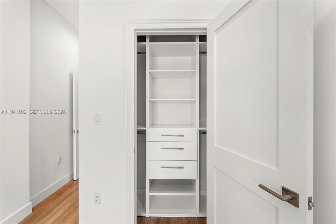 315 Santander Ave, Unit 311, Coral Gables, FL 33134 Photo