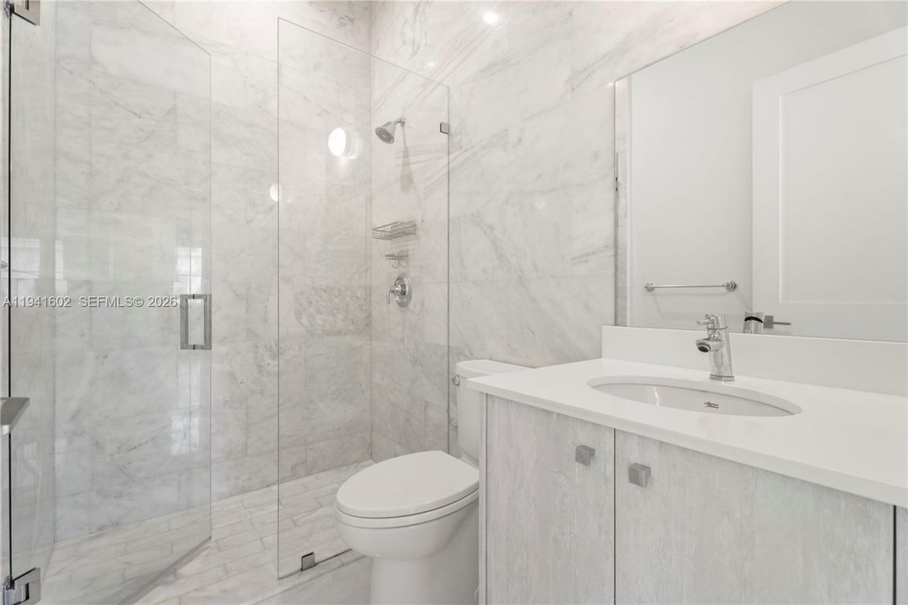 315 Santander Ave, Unit 311, Coral Gables, FL 33134 Photo