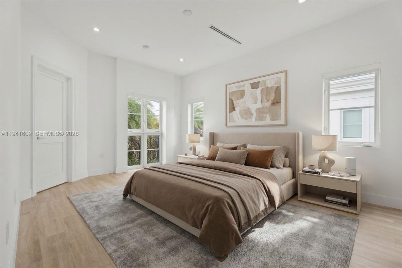 315 Santander Ave, Unit 311, Coral Gables, FL 33134 Photo