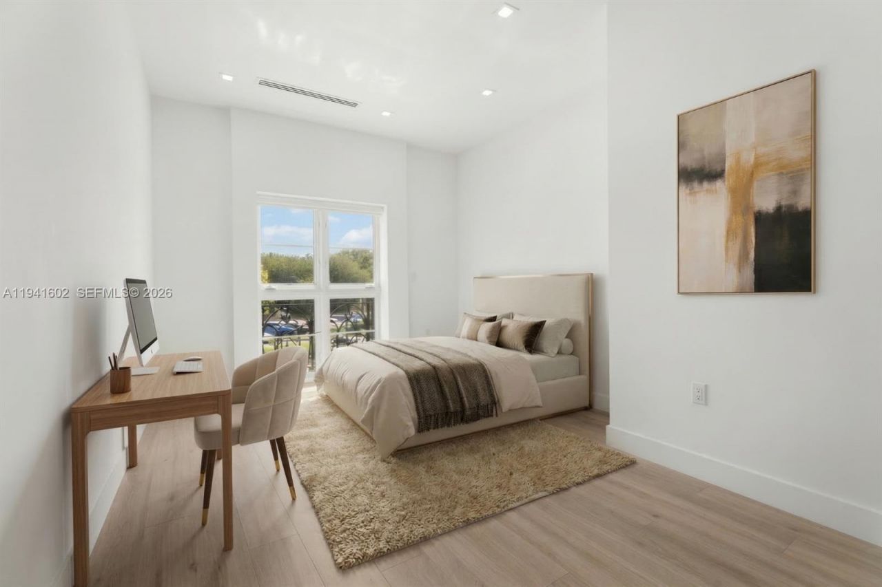 315 Santander Ave, Unit 311, Coral Gables, FL 33134 Photo